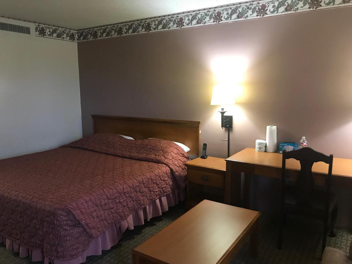 Tyler Inn & Suites Dış mekan fotoğraf